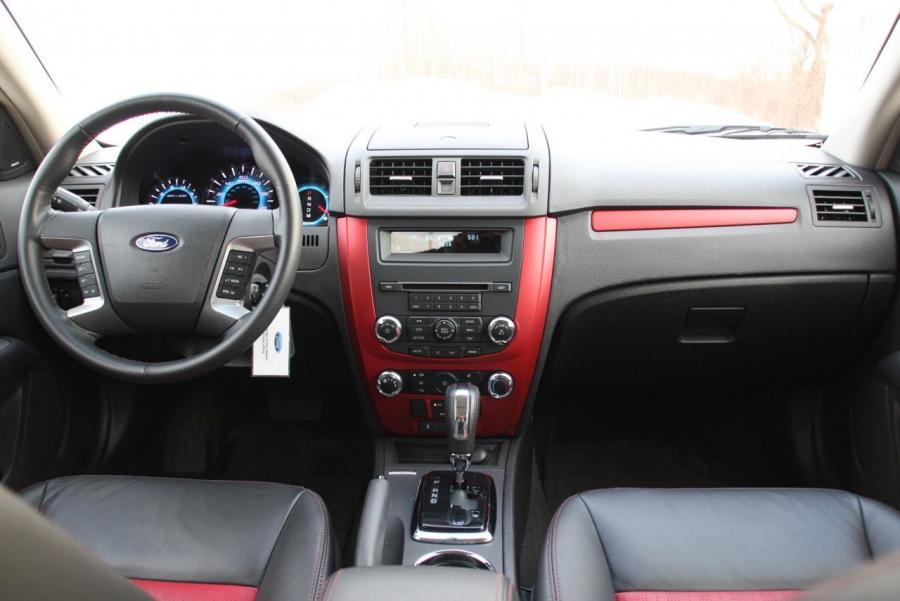  Ford Fusion Sport 2010 года  (фото 20 из 37)